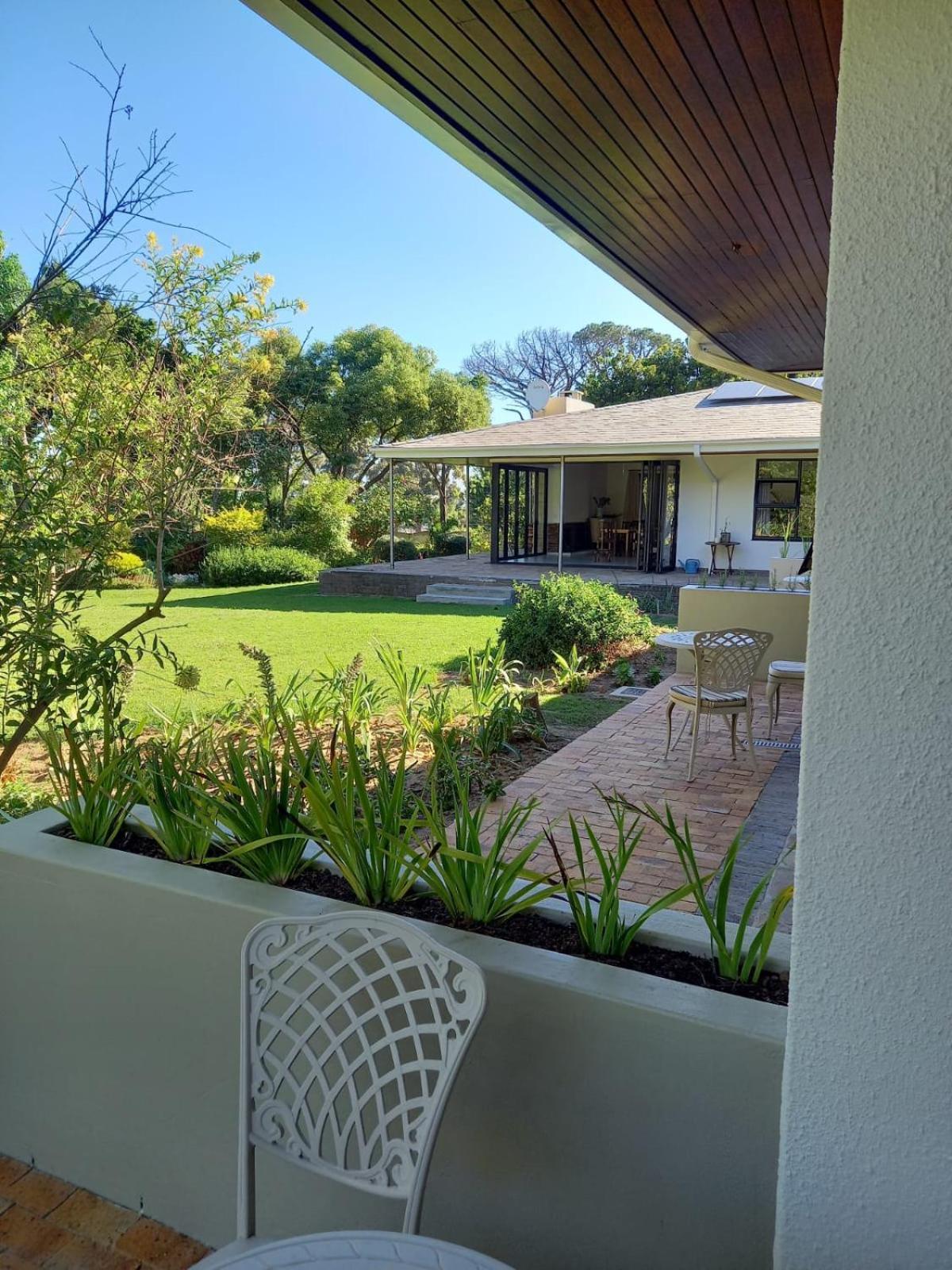 Somer House Guest Suites Somerset West Exterior foto
